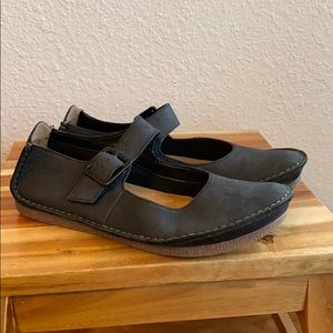 Clarks Artisan Black Leather Size 9 shoes